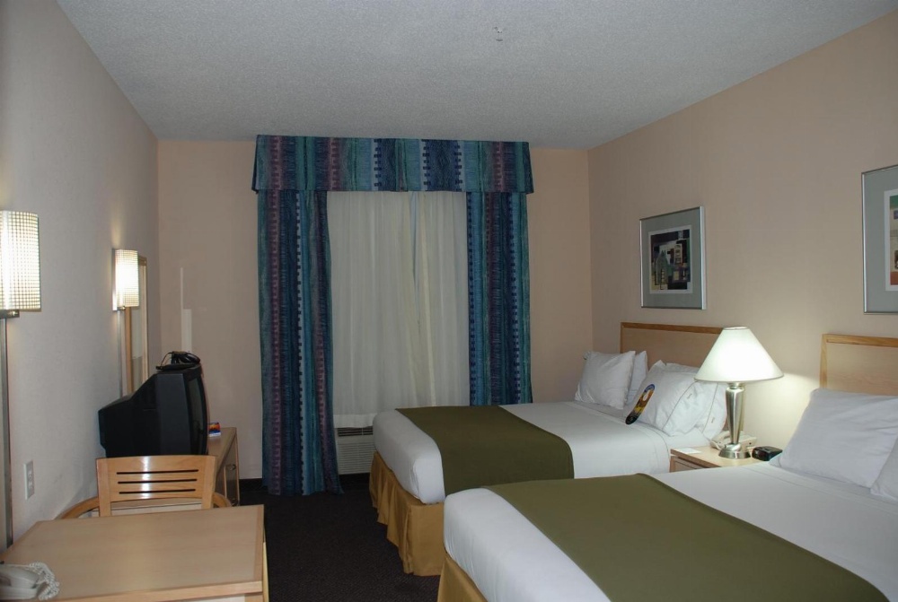 Holiday Inn Express Hotel & Suites San Antonio - Rivercenter Area